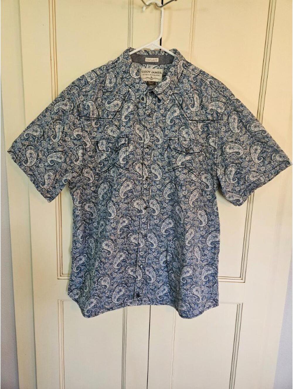 Cody James Western Short Sleeve Men's Shirt Size XXL Blue Paisely Blue Snaps